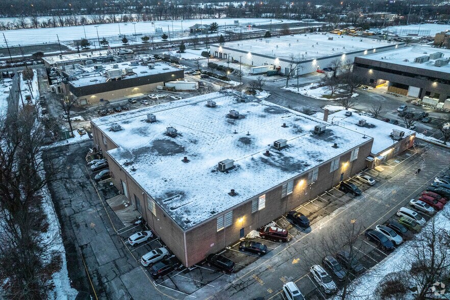 More Photos Of 100 Leyland Dr, Leonia Warehouse For Lease