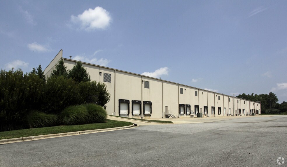 More Photos Of 488 Gallimore Dairy Rd, Greensboro Unknown For Lease