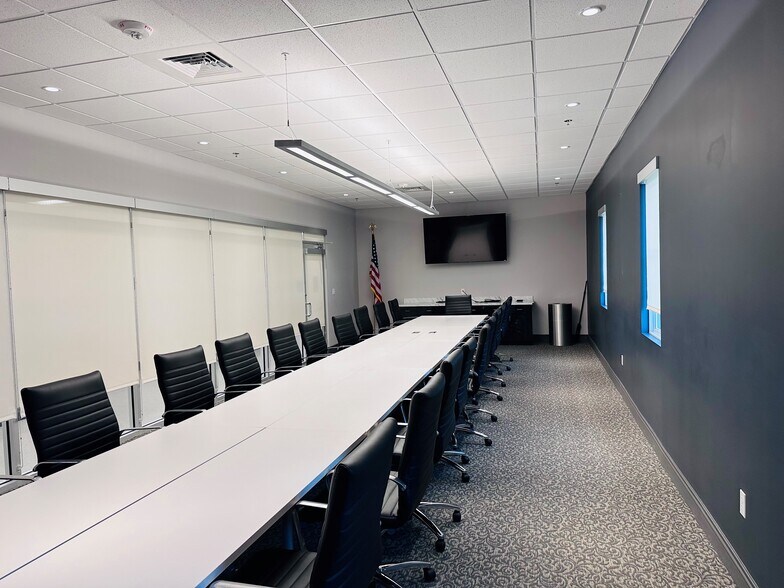 More Photos Of 4117 Woodland Dr, New Orleans Dormitory For Sale