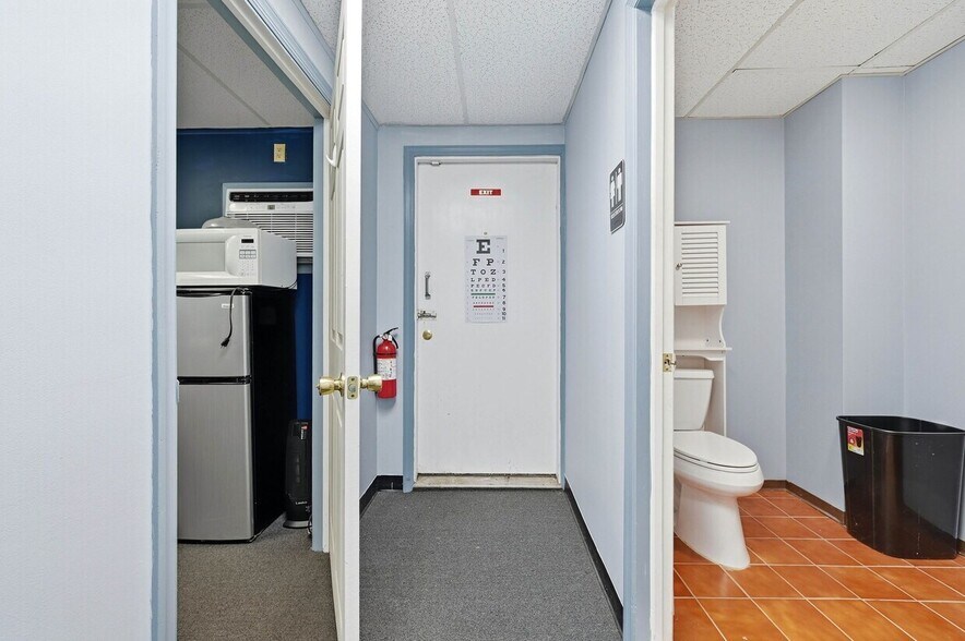 More Photos Of 2920 NJ-23, Newfoundland Office For Lease