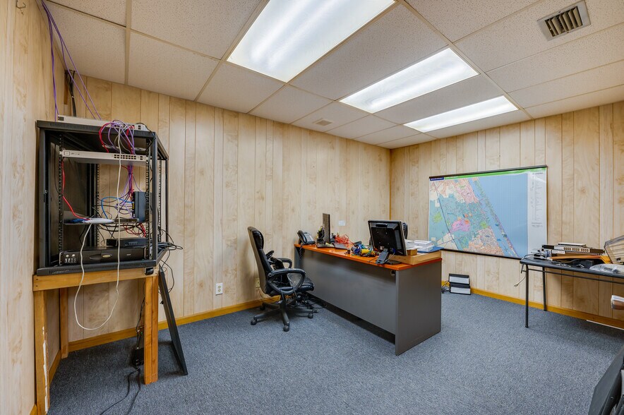 More Photos Of 112 Center St, Daytona Beach Office Residential For Sale