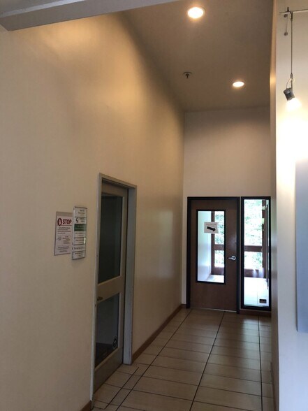 More Photos Of 1900 116th Ave NE, Bellevue Medical For Lease