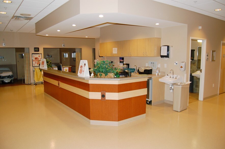 More Photos Of 3770 Capital Ave SW, Battle Creek Medical For Sale