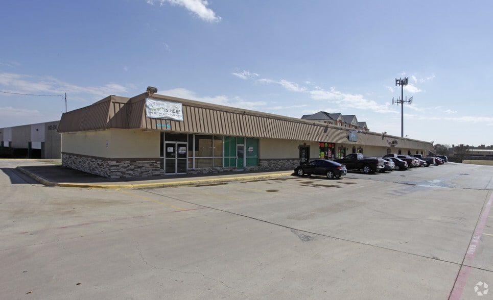 Primary Photo Of 506 E Avenue K, Grand Prairie Freestanding For Sale