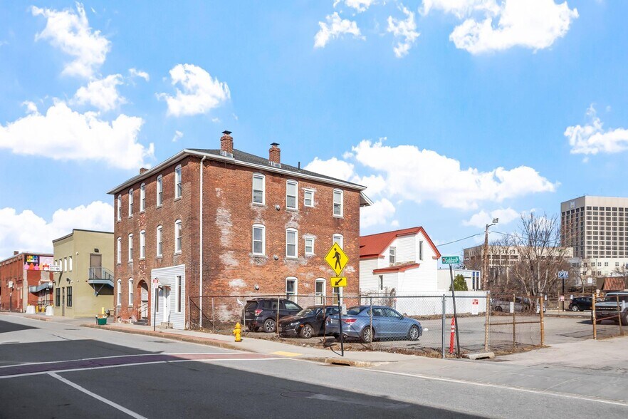 More Photos Of 12 Winter St, Worcester Apartments For Sale