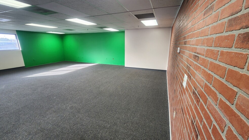 More Photos Of 418 N 175 E, Logan Storefront Retail Office For Lease