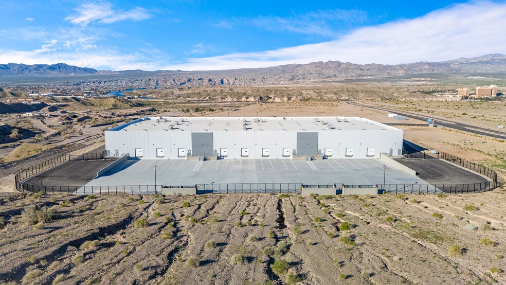 More Photos Of Laughlin Ranch Blvd, Bullhead City Warehouse For Lease