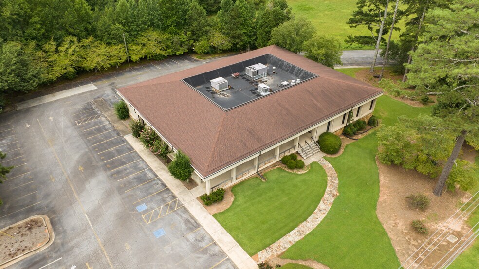 More Photos Of 1330 N Park St, Carrollton Medical For Sale