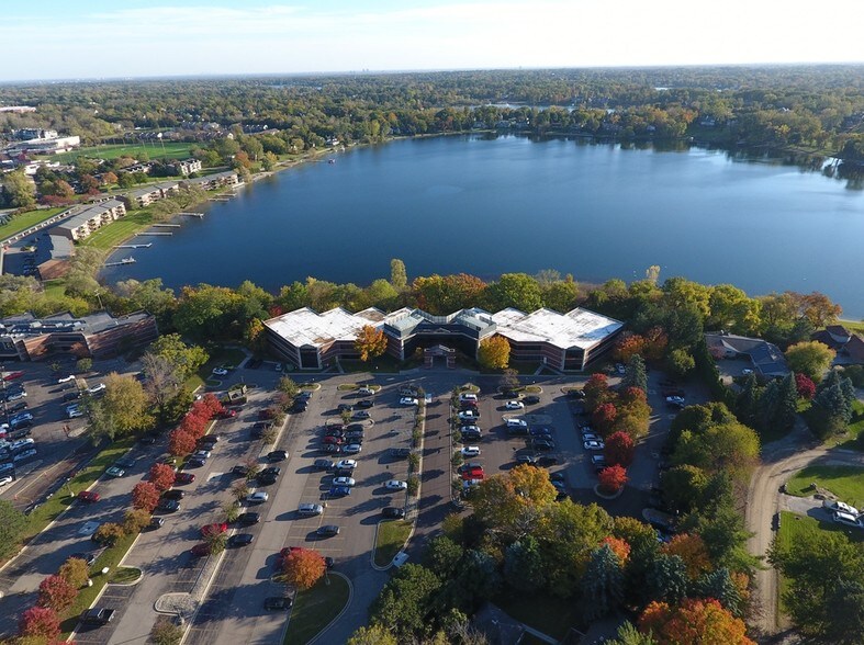 More Photos Of 1750 S Telegraph Rd, Bloomfield Hills Medical For Lease