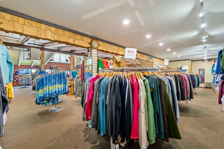 More Photos Of 4084 Main St, Fish Creek Freestanding For Sale