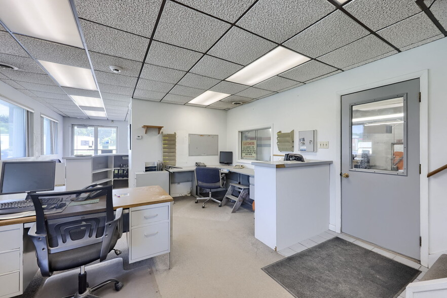 More Photos Of 1475 Carlisle Rd, York General Retail For Sale