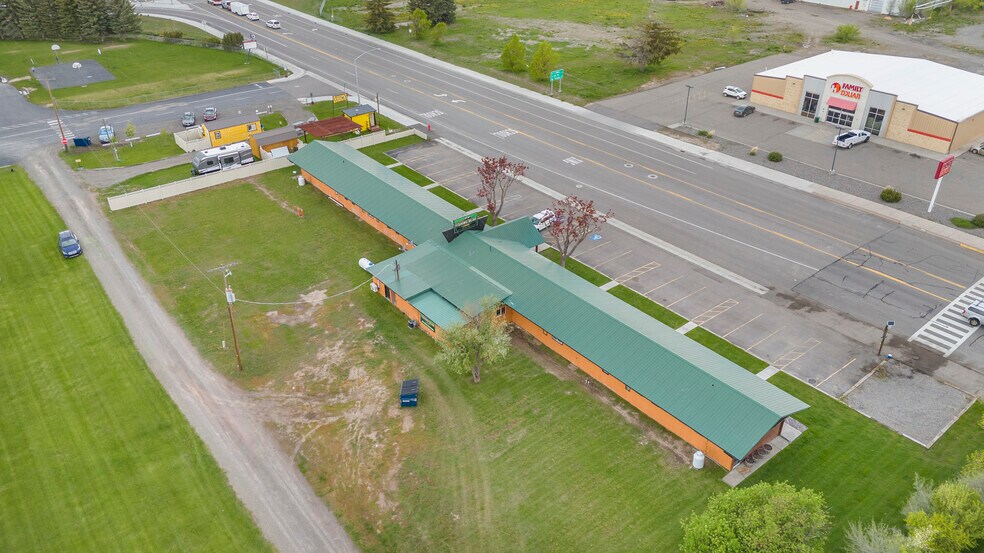 More Photos Of 1665 Whisper Ridge Rd, Ashton Hotel For Sale