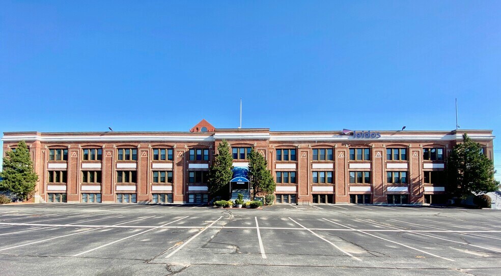 More Photos Of 221 3rd St, Newport Office For Lease