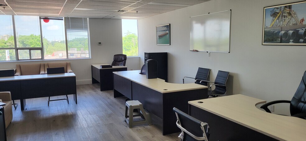 More Photos Of 991-1025 Finch Ave W, Toronto Office For Lease