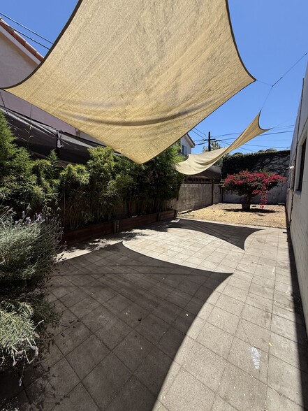 More Photos Of 13822-13826 Prairie Ave, Hawthorne Warehouse For Lease