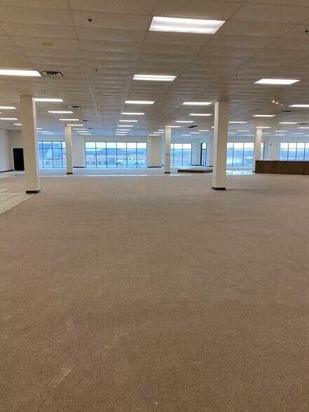 More Photos Of 3654 Eisenhower Pky, Macon-Bibb Unknown For Lease