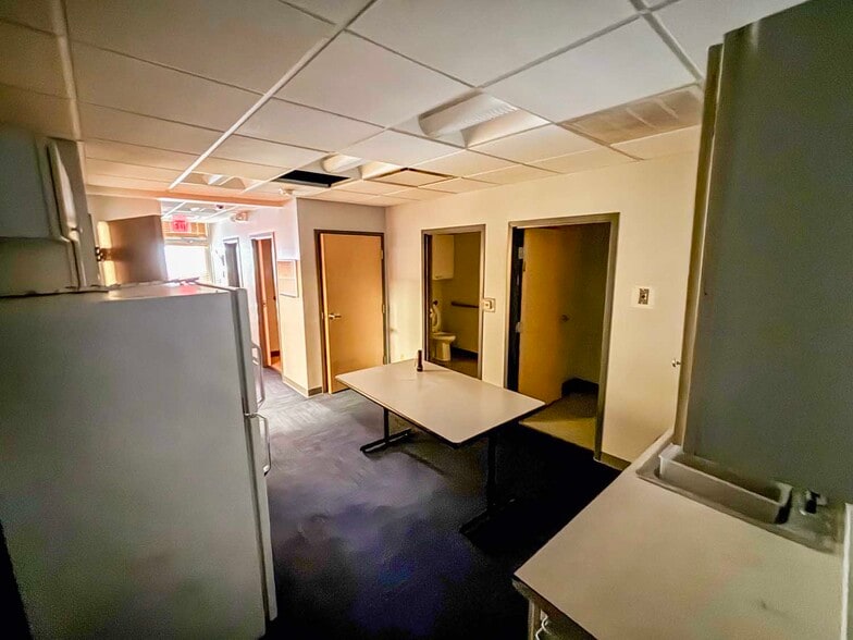 More Photos Of 602 E Green St, Champaign Storefront Retail Office For Lease