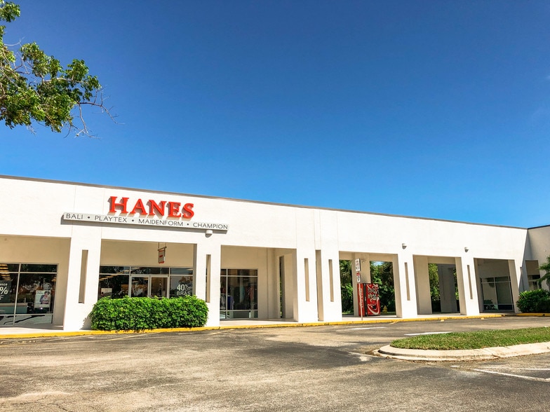 More Photos Of 6060 Collier Blvd, Naples Storefront For Sale