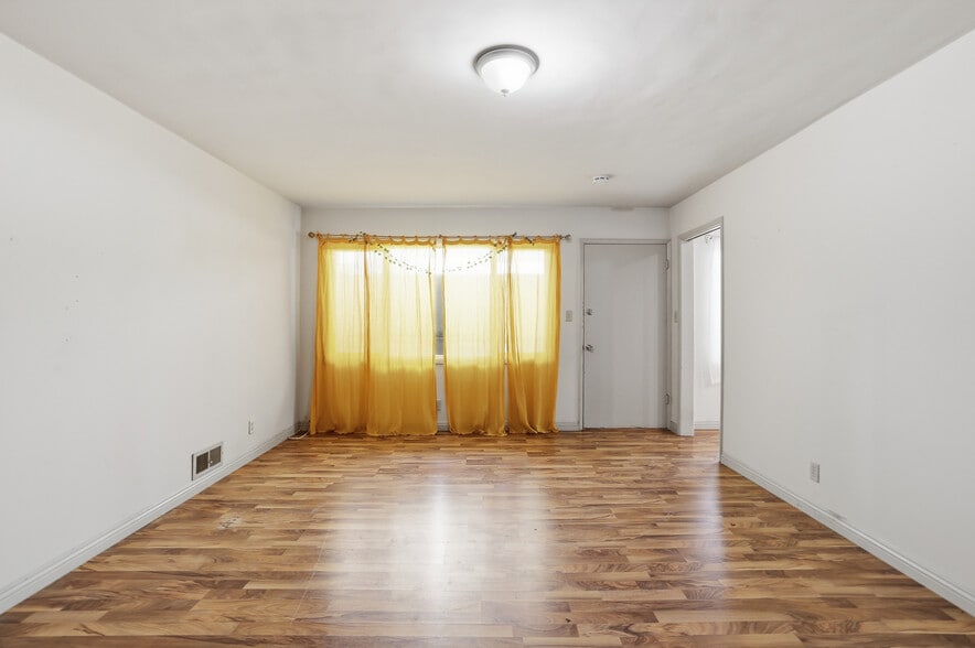 More Photos Of 3521 Ocean View Blvd, Glendale General Retail For Sale