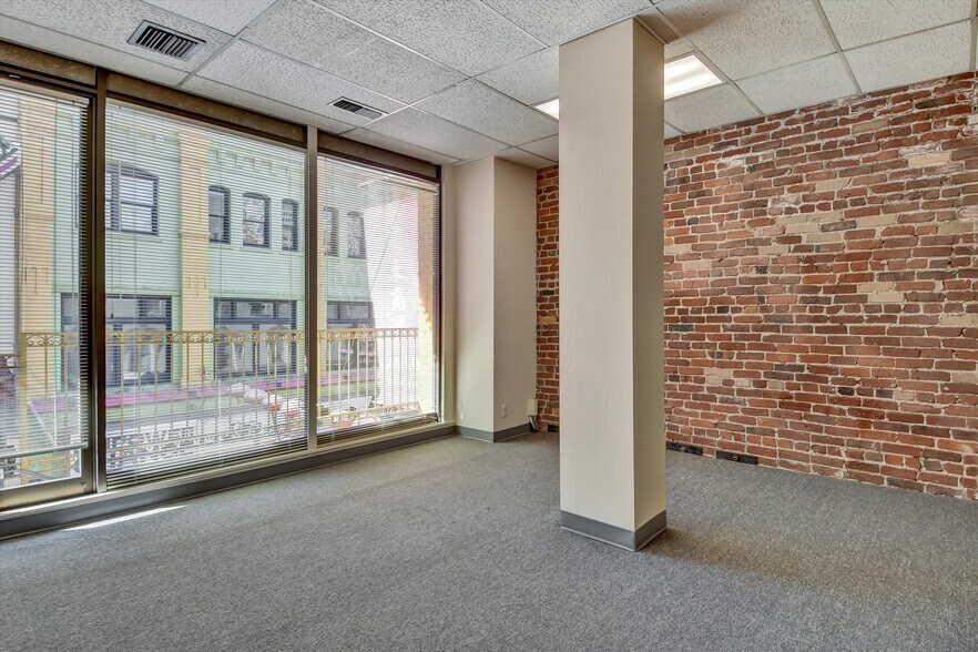 More Photos Of 626 Grant Ave, San Francisco Office For Lease