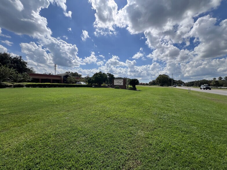 More Photos Of 702 Tillman Pl, Plant City Medical For Sale