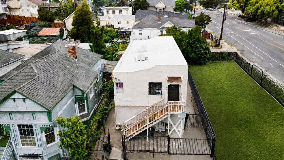 Primary Photo Of 2051 23rd Ave, Oakland Apartments For Sale