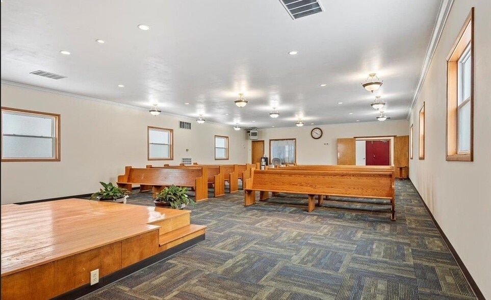 More Photos Of 110 W Main St, Pleasant Plains Religious Facility For Sale