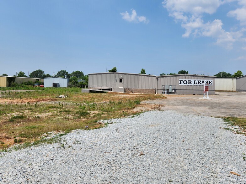 More Photos Of 3225 Highway 31 S, Decatur Industrial For Lease