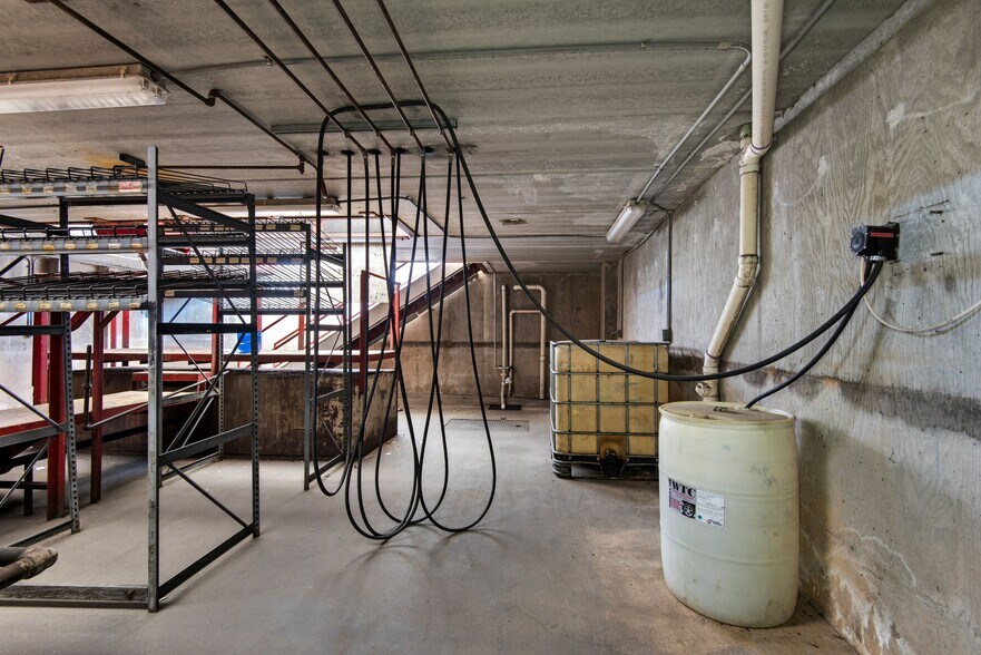 More Photos Of 3061 Gulf Breeze Pky, Gulf Breeze Carwash For Sale