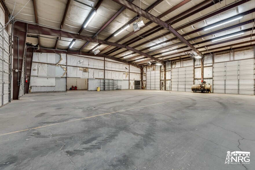 More Photos Of 800 S Meadow Ave, Odessa Warehouse For Sale