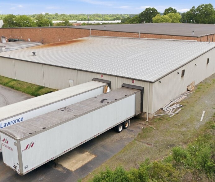 More Photos Of 200 E Meadowview Rd, Greensboro Manufacturing For Lease