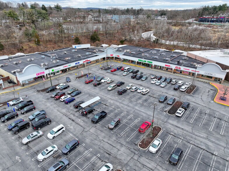 More Photos Of 15-59 Burnett Blvd, Poughkeepsie Unknown For Lease