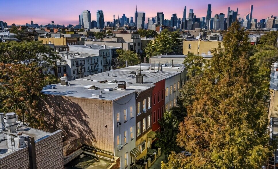 More Photos Of 37 Jewel St, Brooklyn Apartments For Sale