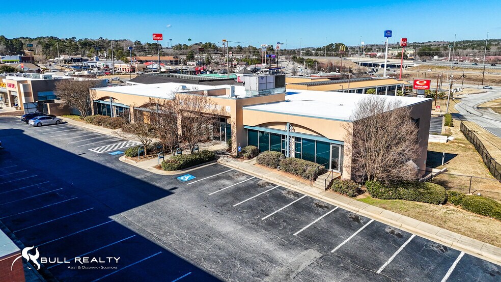 More Photos Of 110 Holiday Dr, Macon-Bibb Medical For Lease