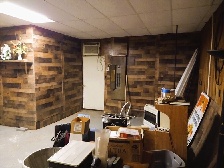 More Photos Of 615 N Cedar St, Queen City Lodge Meeting Hall For Sale