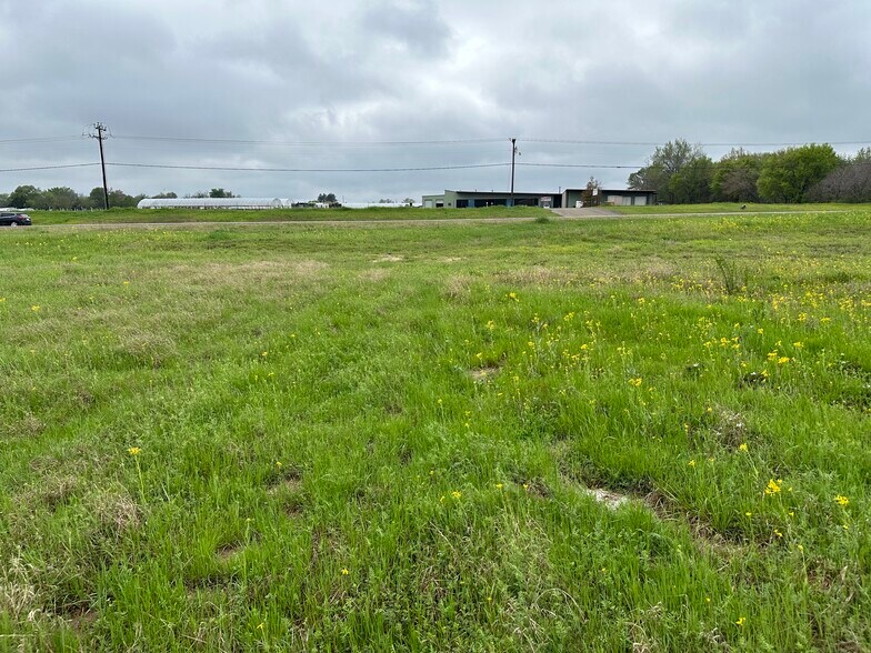 More Photos Of 1690 S. Main St., Lindale Land For Sale