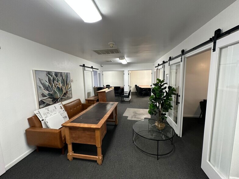 More Photos Of 73421 29 Palms Hwy, Twentynine Palms Office For Lease