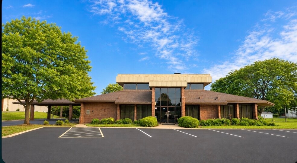 Primary Photo Of 1100 Spotsylvania St, New Athens Bank For Sale