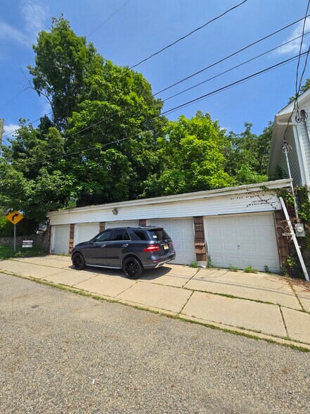 More Photos Of 13 Arch St, Butler Parking Lot For Sale