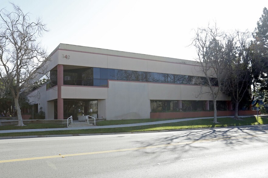 More Photos Of 542 Flynn Rd, Camarillo Service For Sale