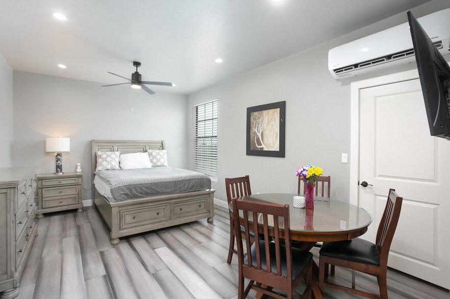 More Photos Of 301 W State Highway 72, Kenedy Hotel For Sale