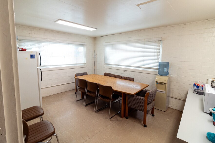 More Photos Of 201 S Pine St, Madera Office For Sale