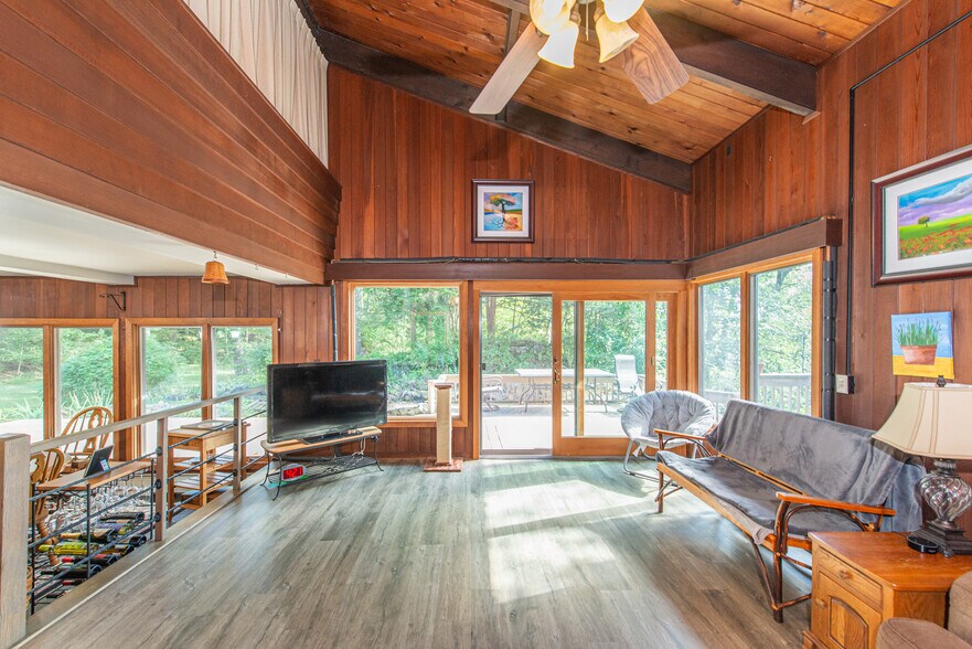 More Photos Of 40 Brighton Rd, Andover Specialty For Sale