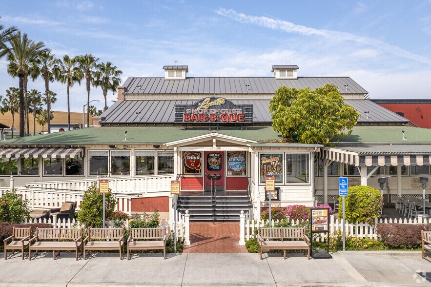 More Photos Of 2201-2895 Park Ave, Tustin Unknown For Lease