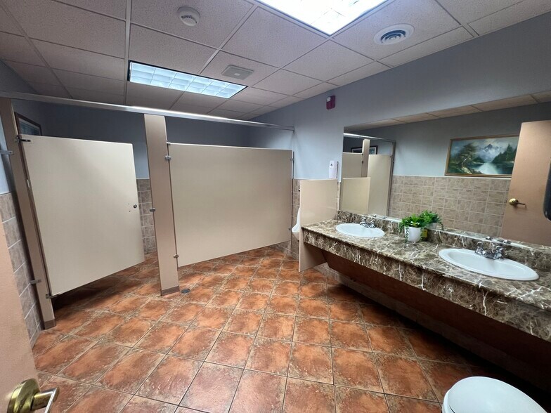 More Photos Of 9415 Main St, Clarence Freestanding For Sale