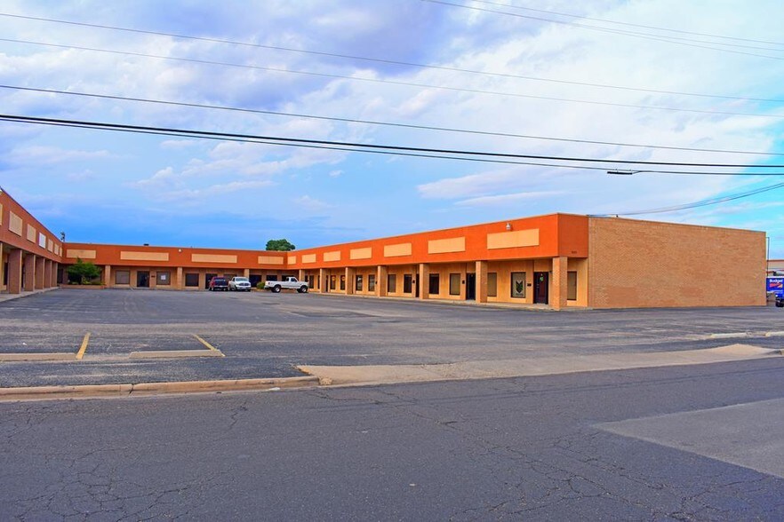 More Photos Of 2317 Field St, Odessa Coworking Space