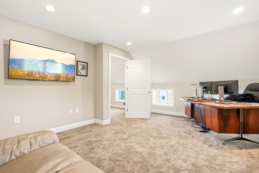 More Photos Of 75 Essex St, Andover Office For Sale