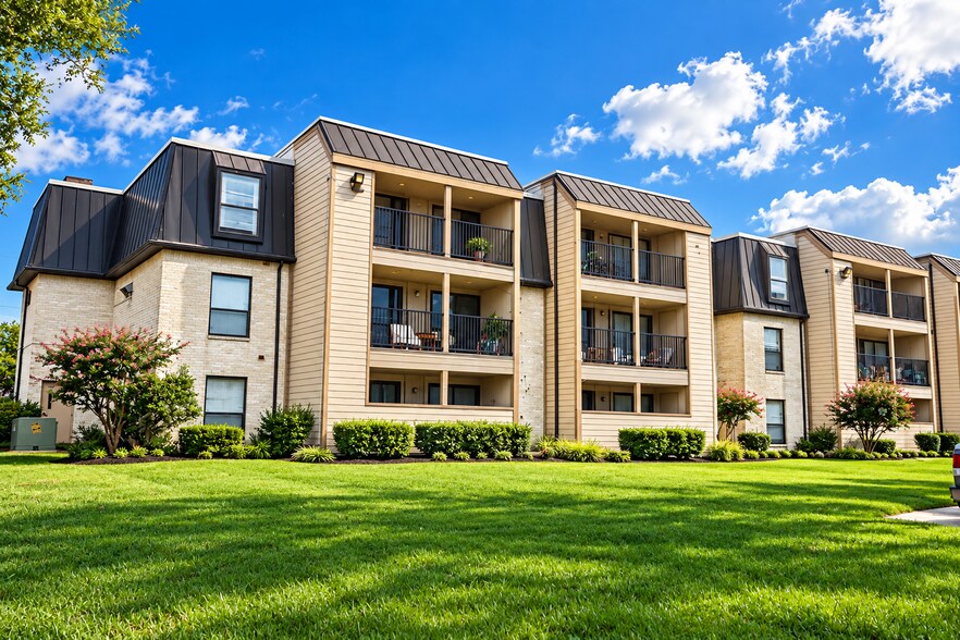 Primary Photo Of 206 Plaza Verde Dr, Houston Apartments For Sale
