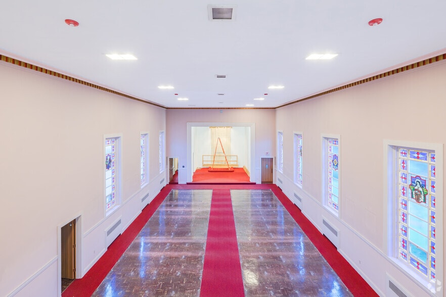 More Photos Of 399 Bishops Hwy, Kingston Schools For Sale