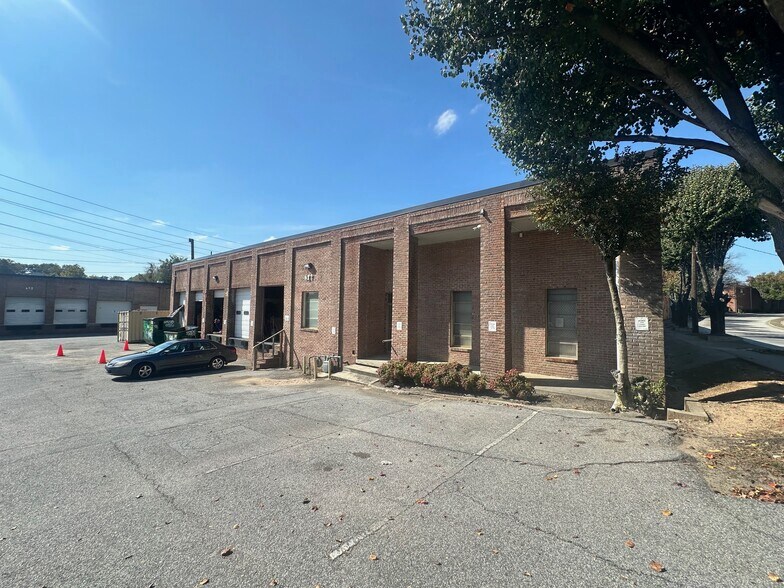 More Photos Of 687 Humphries St SW, Atlanta Warehouse For Lease